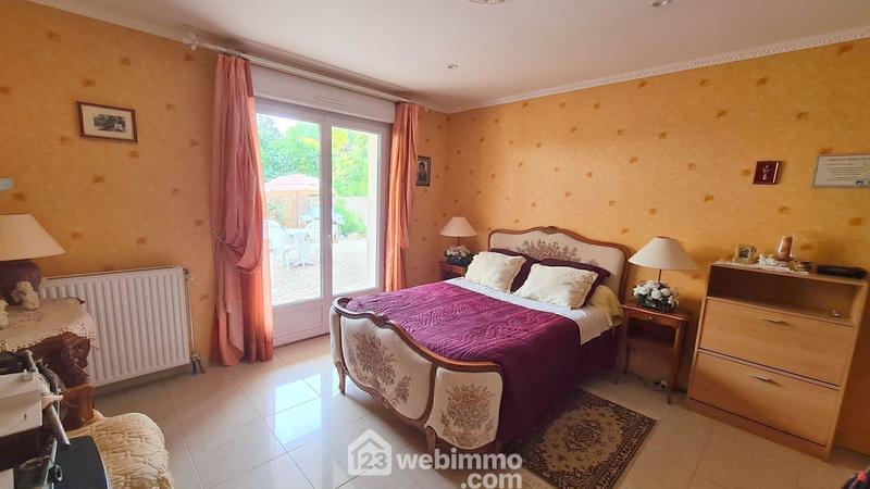 Maison - 235 m² - 8 pièces