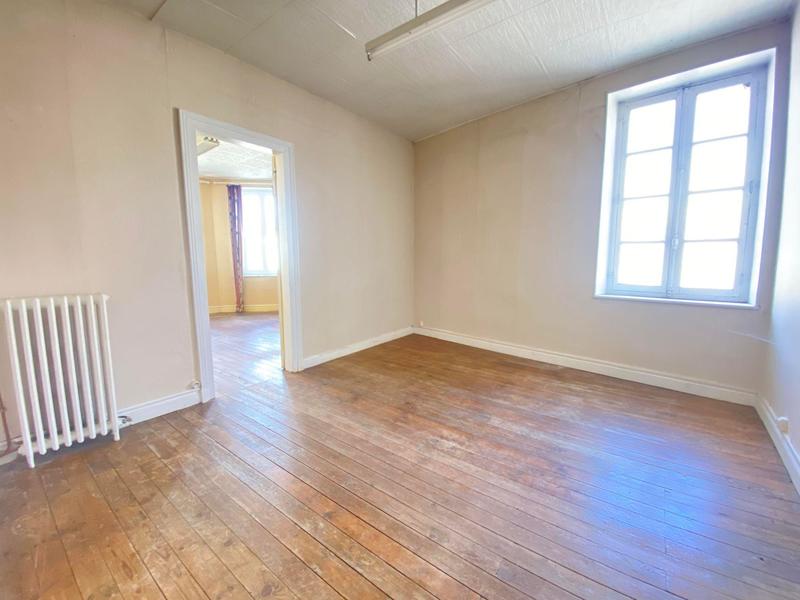 Maison - 214 m² - 9 pièces