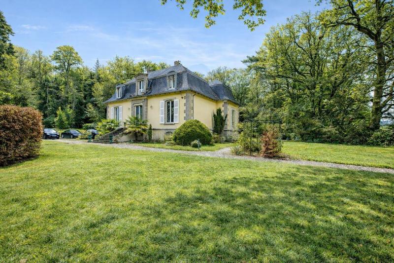 Demeure - 308 m² - 7 pièces