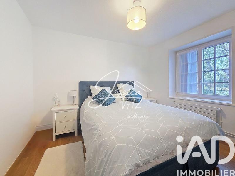 Maison - 180 m² - 9 pièces