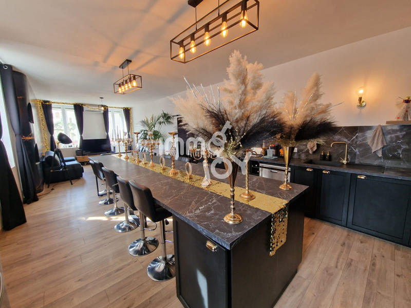 Maison de village - 226 m² - 7 pièces