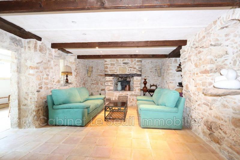 Mas - 400 m² - 7 pièces