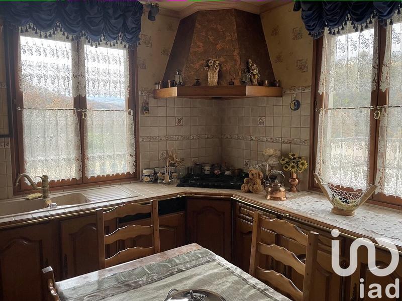 Maison - 167 m² - 9 pièces