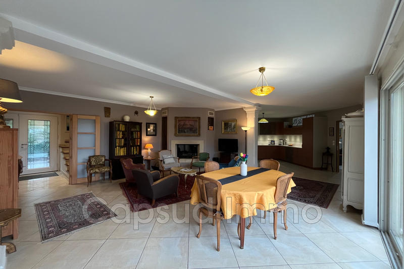 Maison - 152 m² - 6 pièces