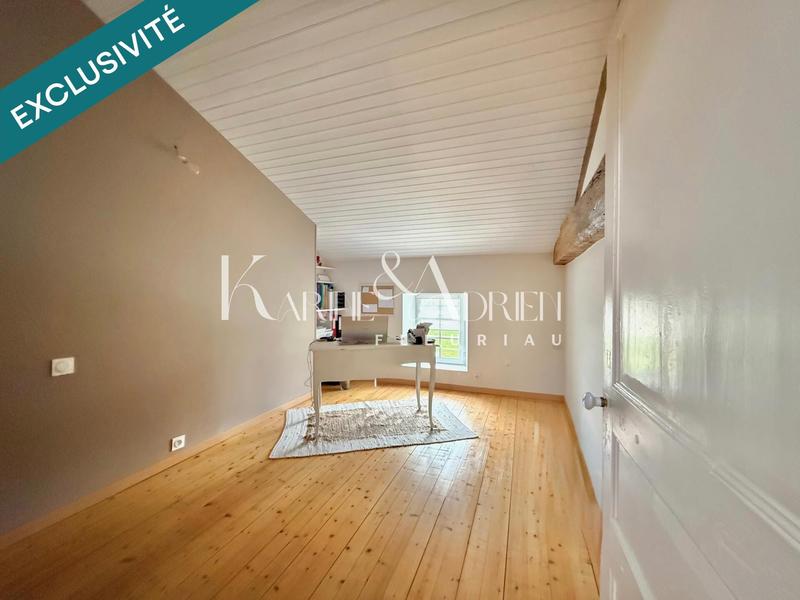 Maison - 210 m² - 6 pièces