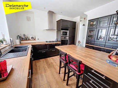 Maison - 194 m² - 12 pièces