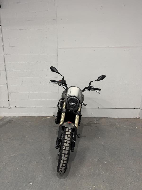 Benelli Leoncino 800 Trail