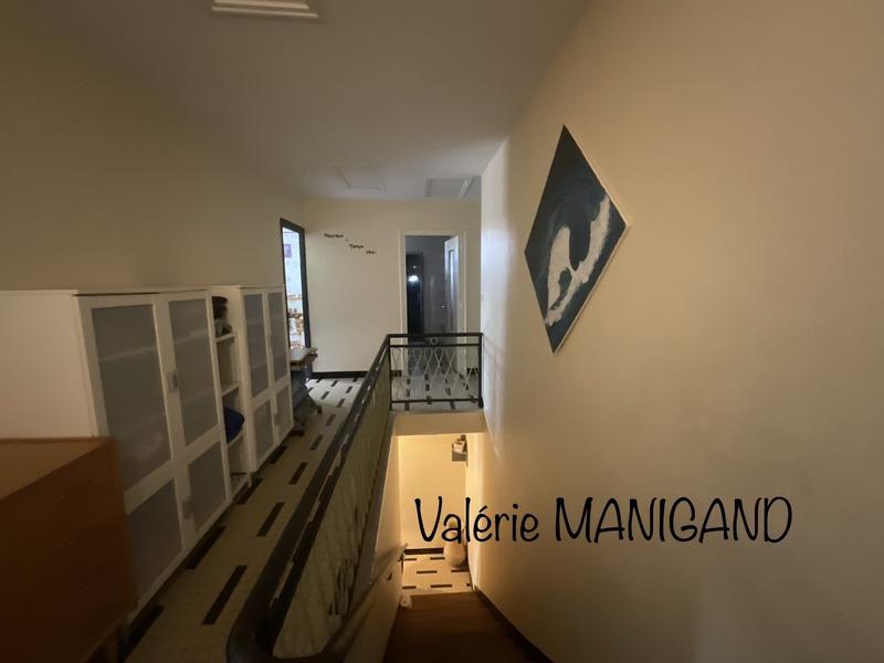 Maison - 260 m² - 9 pièces