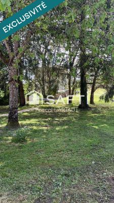 Maison - 216 m² - 7 pièces