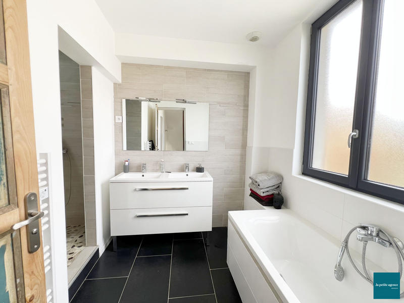 Maison ancienne - 131 m² - 6 pièces