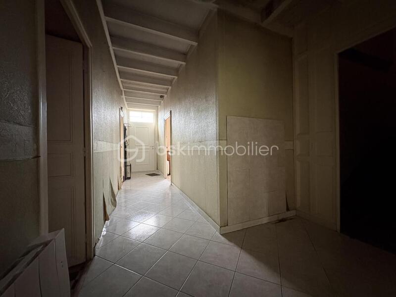 Maison - 194 m² - 6 pièces