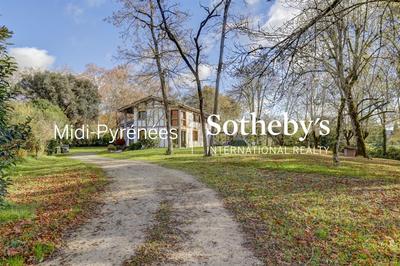 Maison - 186 m² - 7 pièces