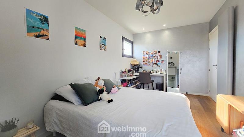 Villa - 165 m² - 8 pièces