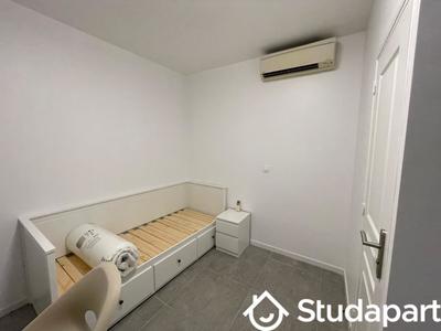 Chambre - 11 m² - 1 pièce