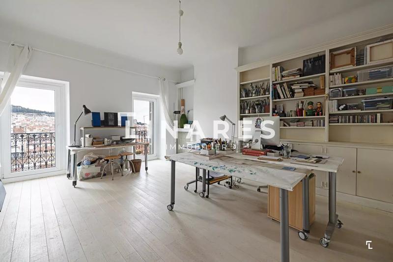 Appartement - 173 m² - 6 pièces