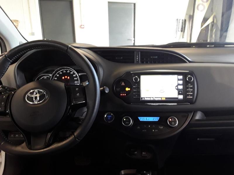 Toyota Yaris 1.5 100 Cv France Business Hybride