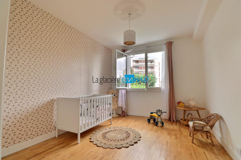 Appartement - 98 m² - 4 pièces