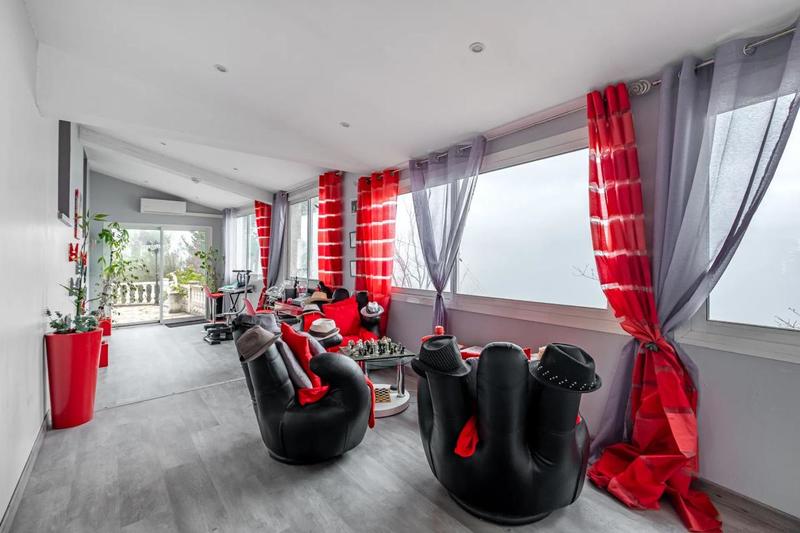 Villa - 169 m² - 6 pièces