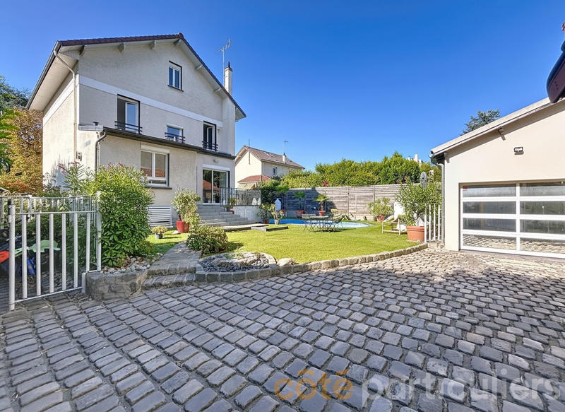 Maison - 191 m² - 6 pièces