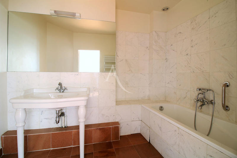 Appartement - 177 m² - 5 pièces