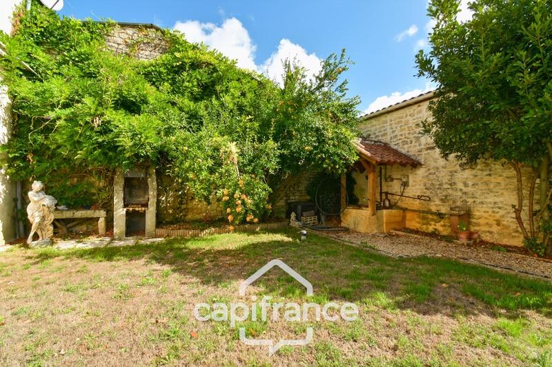 Maison - 268 m² - 10 pièces