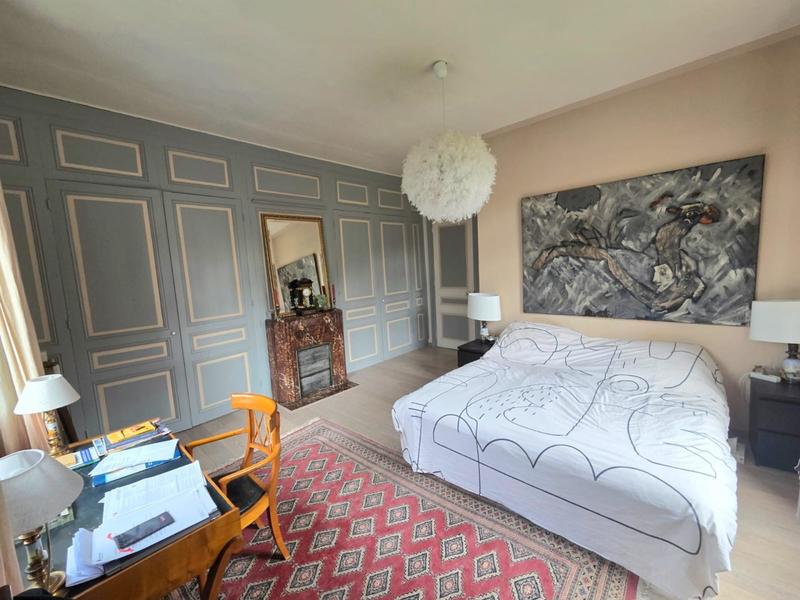 Maison de maîtres - 300 m² - 9 pièces