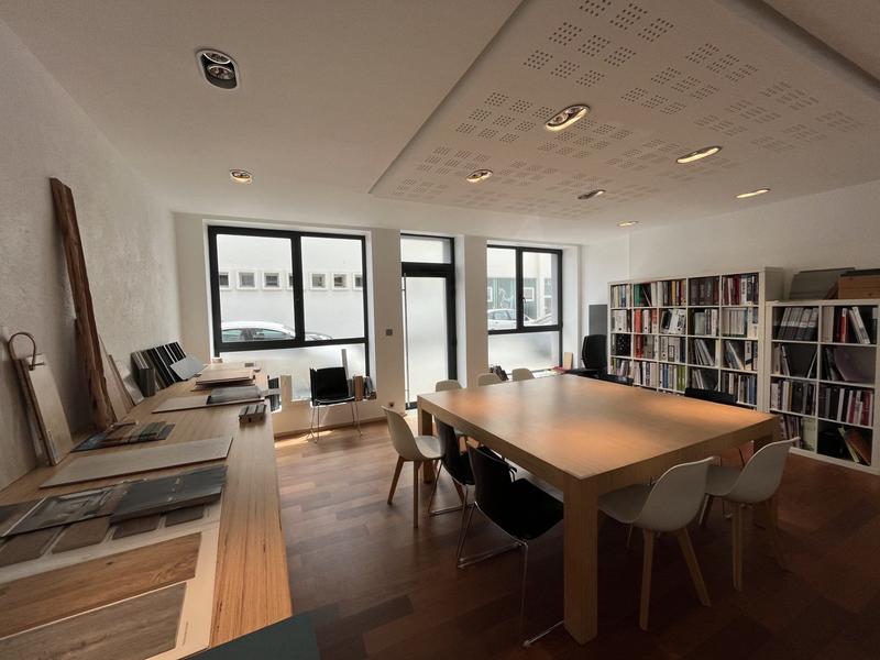 Bureau - 107 m² - 5 pièces