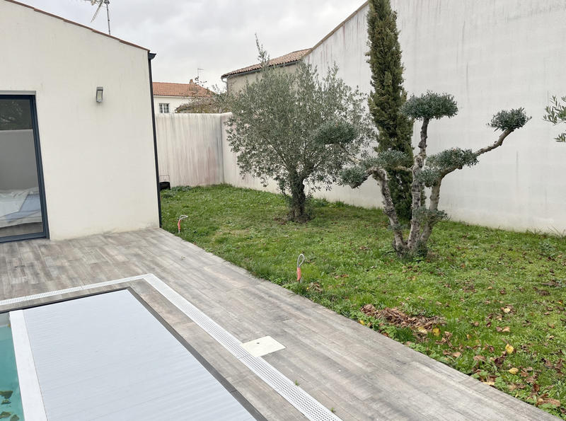 Maison - 205 m² - 5 pièces