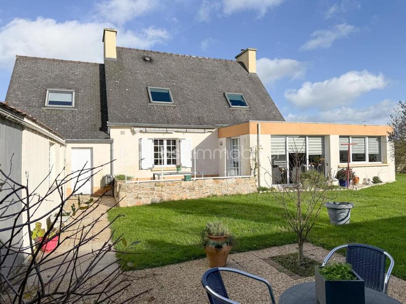 Maison - 140 m² - 6 pièces