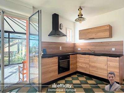 Maison - 170 m² - 8 pièces