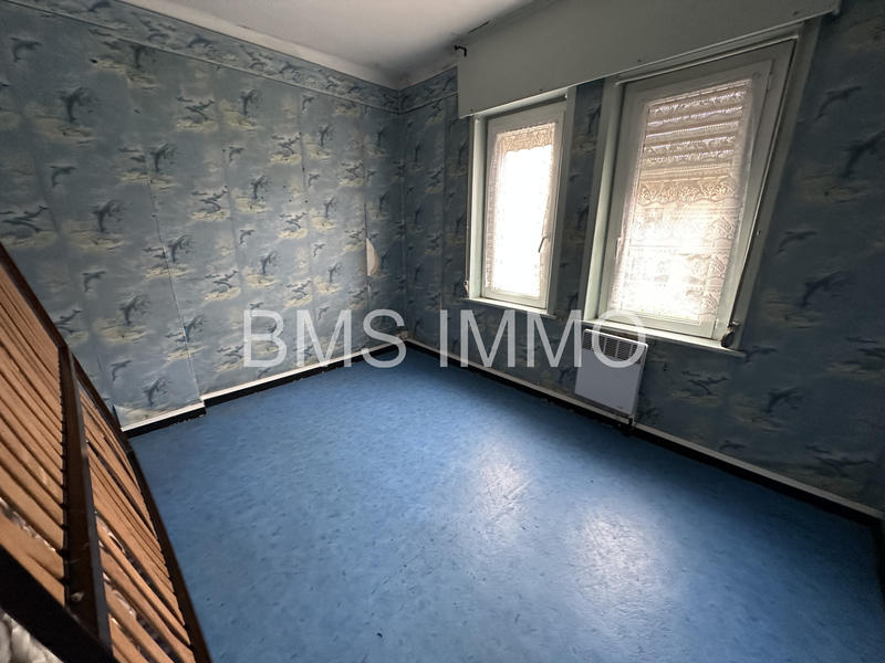 Maison - 260 m² - 6 pièces