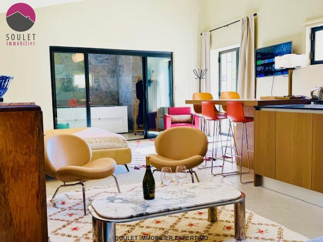 Propriété - 280 m² - 10 pièces