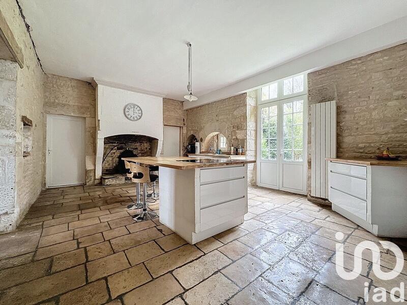 Maison - 540 m² - 14 pièces