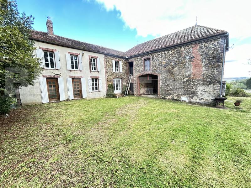 Maison - 102 m² - 4 pièces