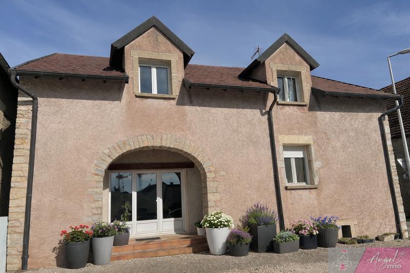 Maison - 156 m² - 7 pièces