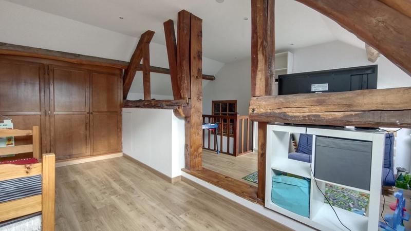 Maison - 200 m² - 8 pièces