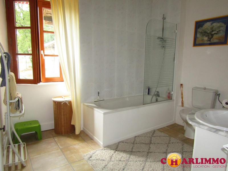 Maison traditionnelle - 126 m² - 6 pièces