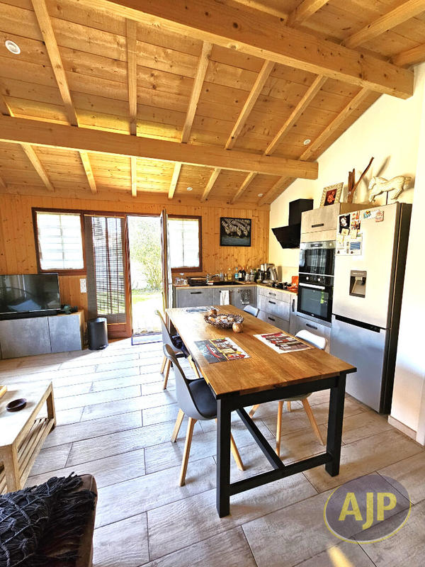 Maison - 188 m² - 7 pièces