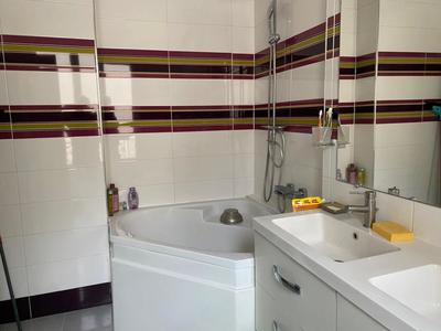 Appartement - 82 m² - 3 pièces