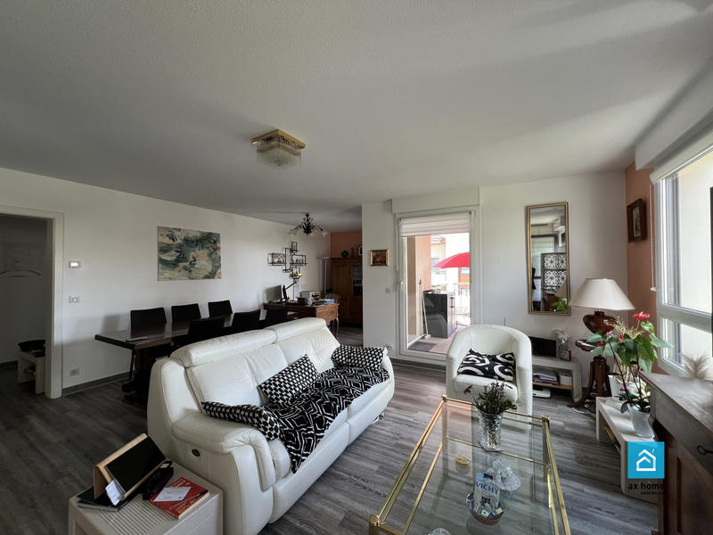 Appartement - 100 m² - 4 pièces