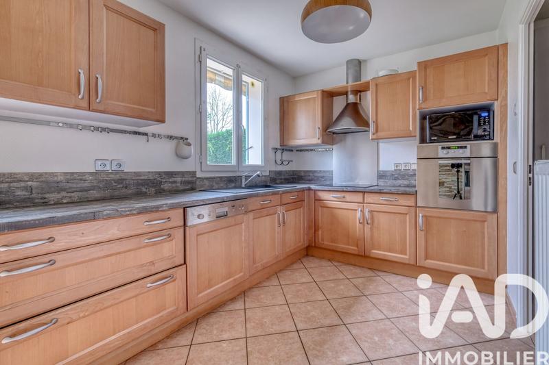 Maison - 182 m² - 8 pièces