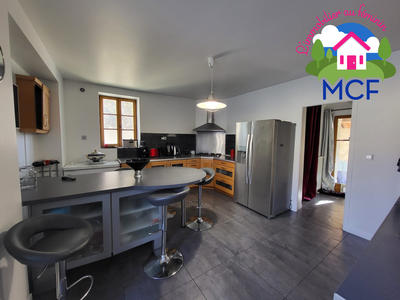 Maison ancienne - 229 m² - 8 pièces