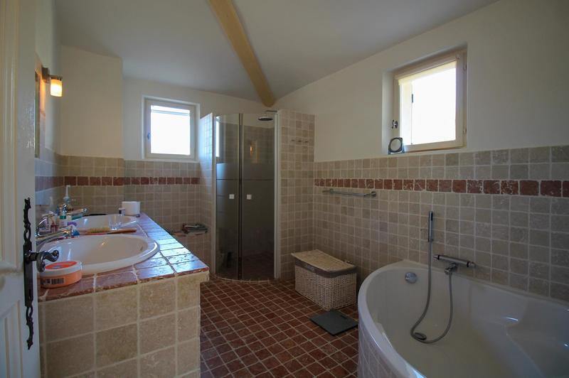 Villa - 245 m² - 7 pièces