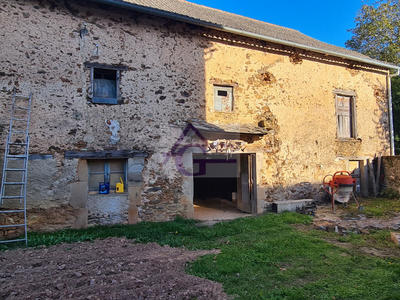 Maison - 200 m² - 1 pièce