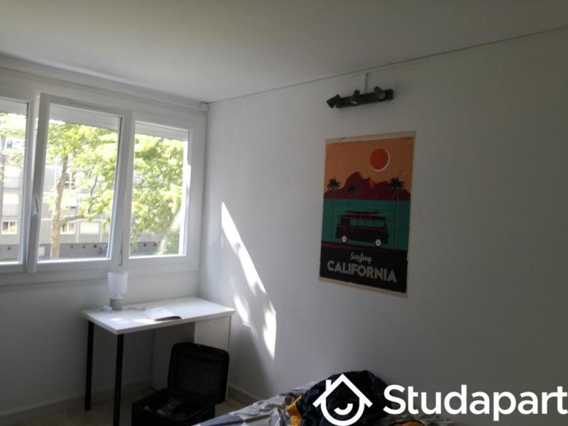 Chambre - 12 m² - 1 pièce