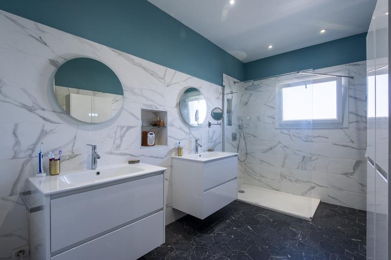 Maison ancienne - 250 m² - 8 pièces