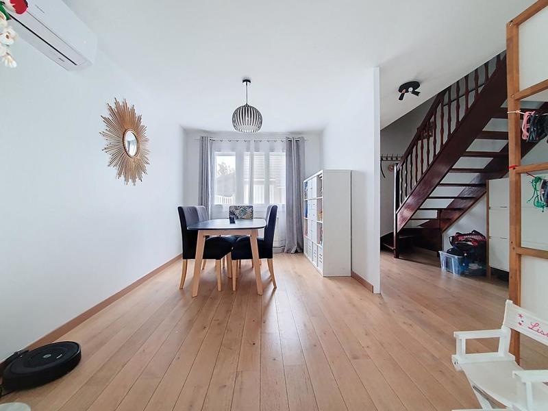 Maison - 100 m² - 5 pièces