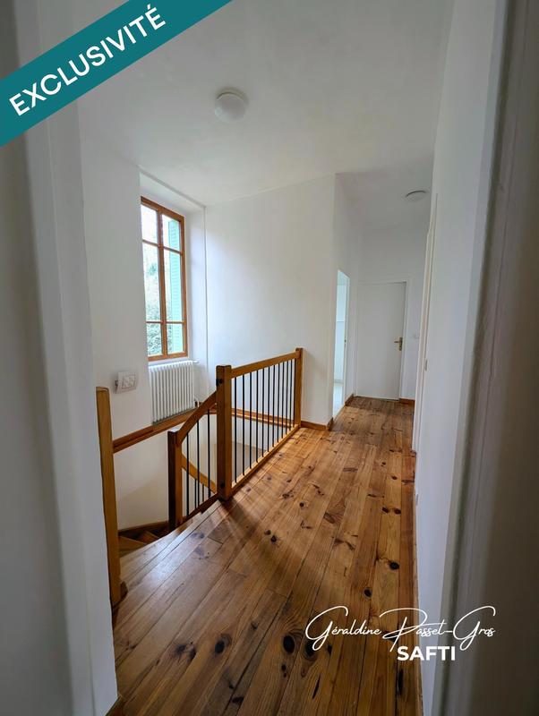 Maison - 334 m² - 12 pièces