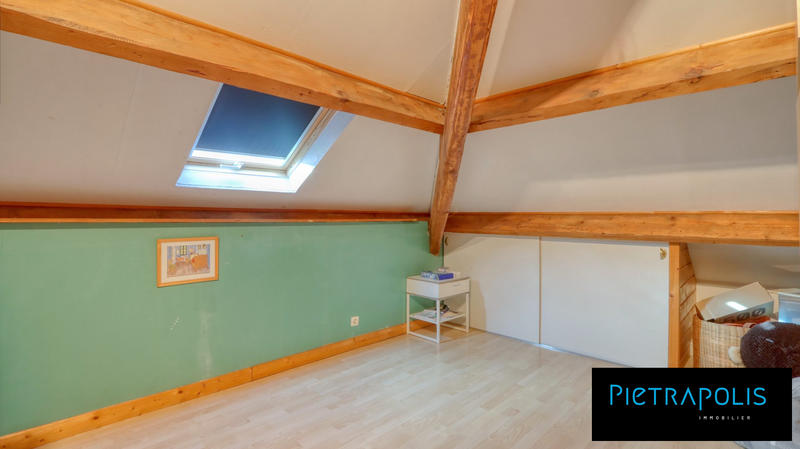 Maison - 270 m² - 9 pièces