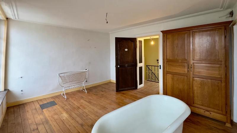 Maison - 140 m² - 4 pièces